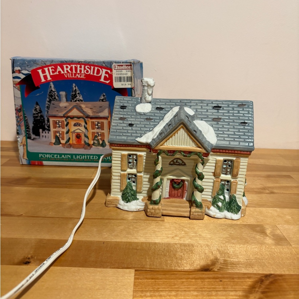 Porcelain Lighted House - Multicolor